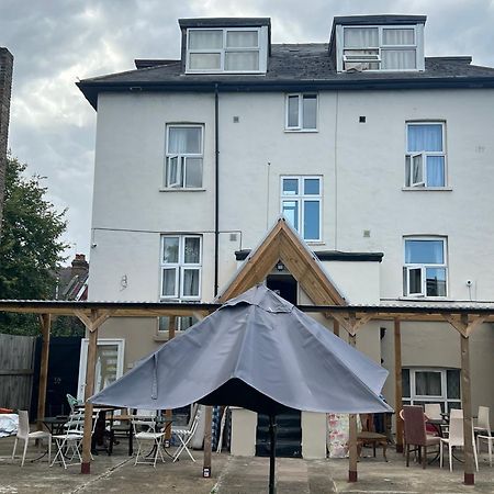 Aron Guest House Ealing Buitenkant foto
