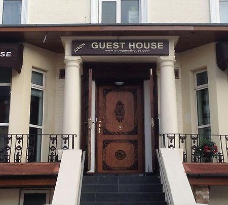 Aron Guest House Ealing Buitenkant foto