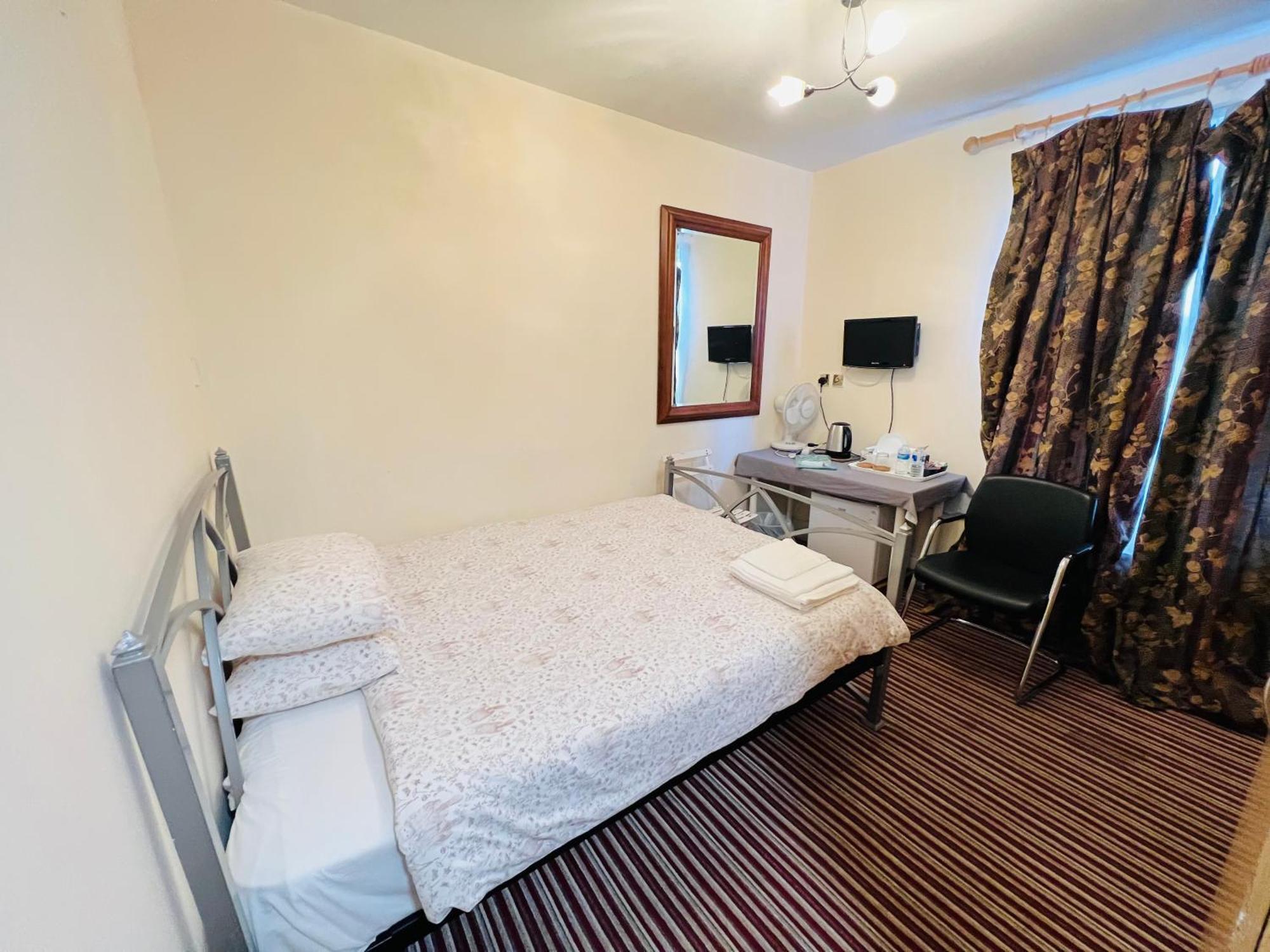 Aron Guest House Ealing Buitenkant foto
